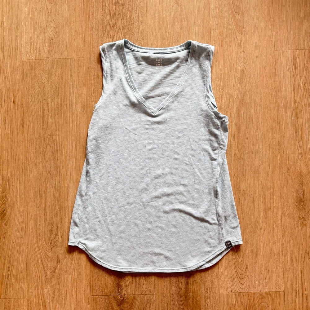 Henerala V Neck Tank